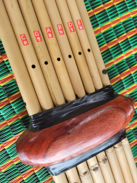 Handcrafted Thai Bamboo Khaen Mouth Organ - Golden Tongue AM Sound