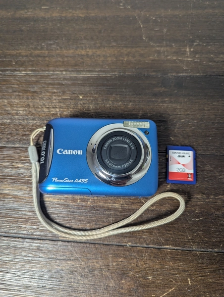 Canon PowerShot A495 10.0MP Digital Camera Tested &amp; Works Blue w/ SD Card 