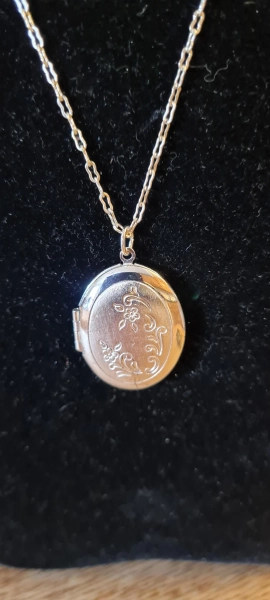 Vintage Avon Pendant