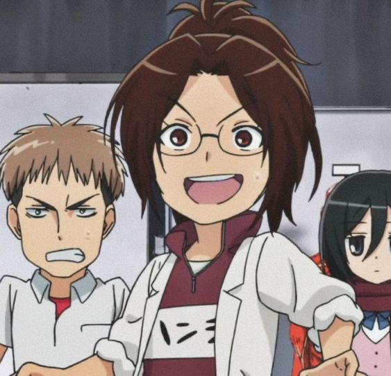 AOT Junior High Hange cosplay