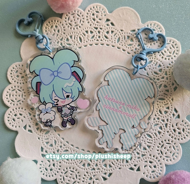 Cinna Miku Charm Keychain
