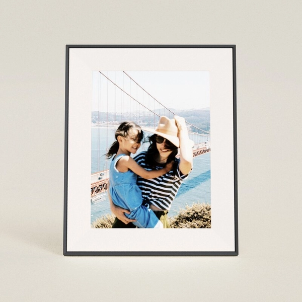 Aura Frames- Aspen 12" Digital Picture Frame