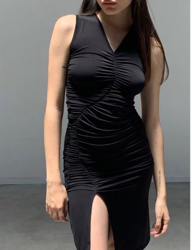 Tight black dress 