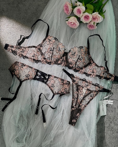 Black& Dustyrose Flowers  Lingerie Set | MULTI / S