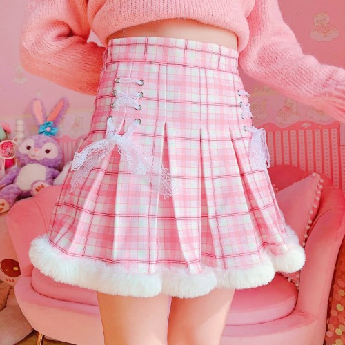 pink plaid fluffy lined skirt