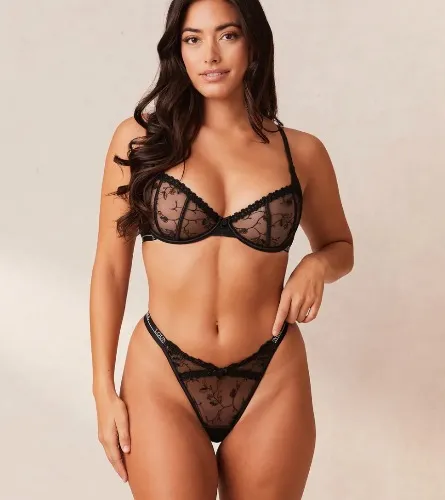 Lounge Reveal Balcony Bra & Thong