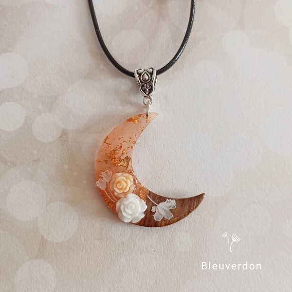 Moon and fairy flower resin necklace. Fairy jewelry. Gift idea Christmas gift