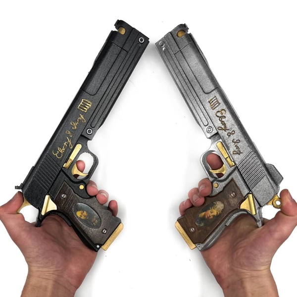 Ebony and Ivory Pistols - Devil May Cry - Blasters4Masters