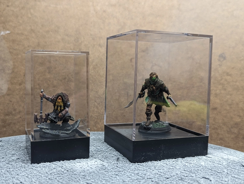 Miniature Display Case - 2 sizes ***MINIS NOT INCLUDED***