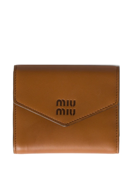 Miu Miu debossed-logo leather wallet | One Size