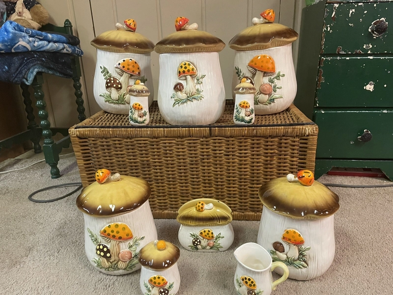10 Piece Merry Mushroom Ceramic Canister Set Vintage 1978 Sears Roebuck