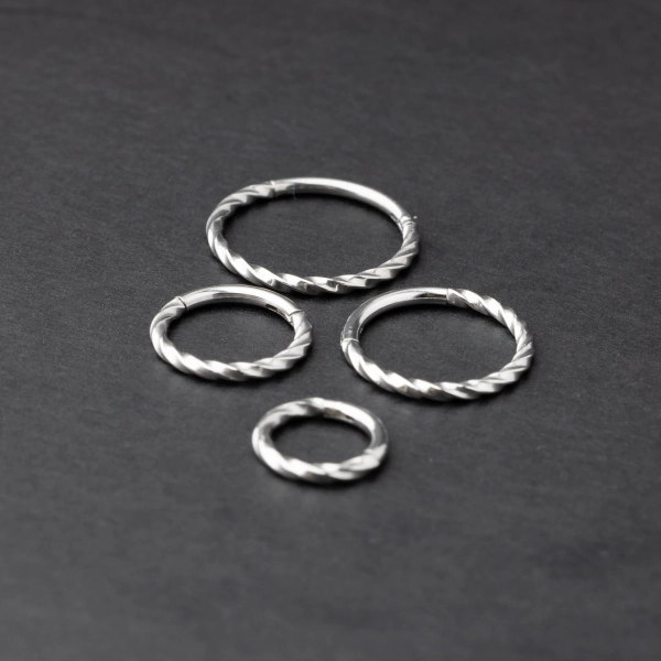 Silver Minimal Twisted Septum Ring Stainless Steel - 8mm, 10mm or 12mm Septum clicker 16 Gauge 1.2mm Hinged Segment clicker