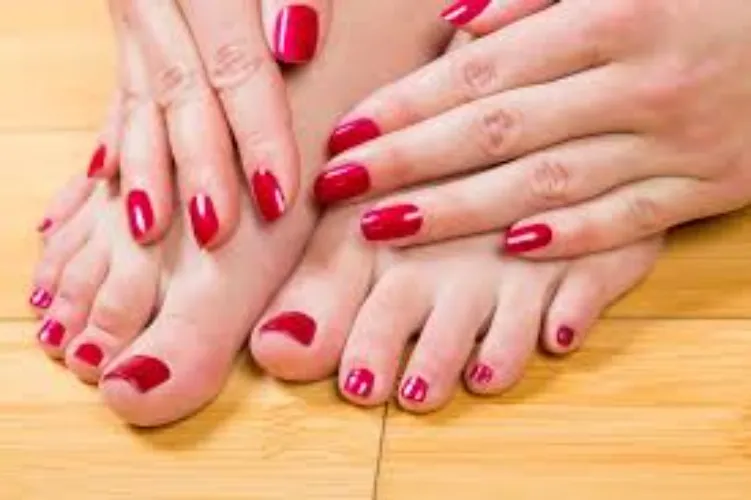 Mani/Pedi-Mommy Moment