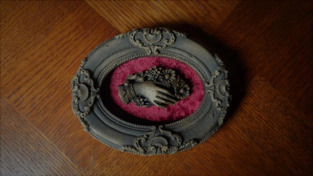 Edwardian Mourning Hand Frame - Victorian Gothic Decor - Dark Academia Wall Art - Antique Funeral Symbol - Occult Aesthetic