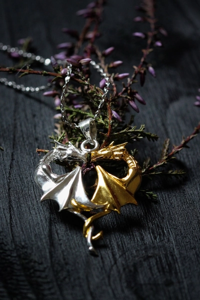 Dragon Hearts Love Amulet by Anne Stokes. Sterling Silver Plated With Gold. - Etsy Italy