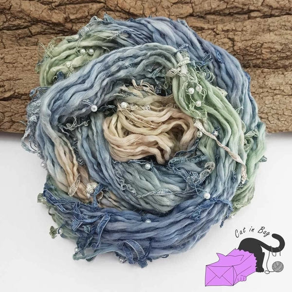 Waves - 100 gr of soft and fluffy hand dyed and handspun acrylic yarn, art yarn, crochet, knitting, macrame, weaving.