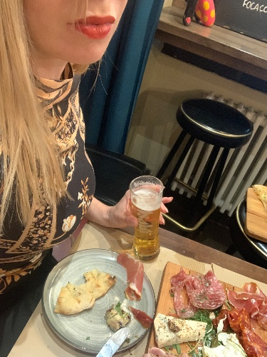 Rembourse le repas de ta Reine