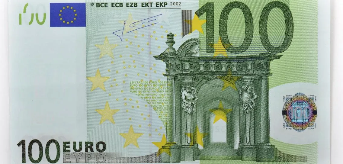 100€