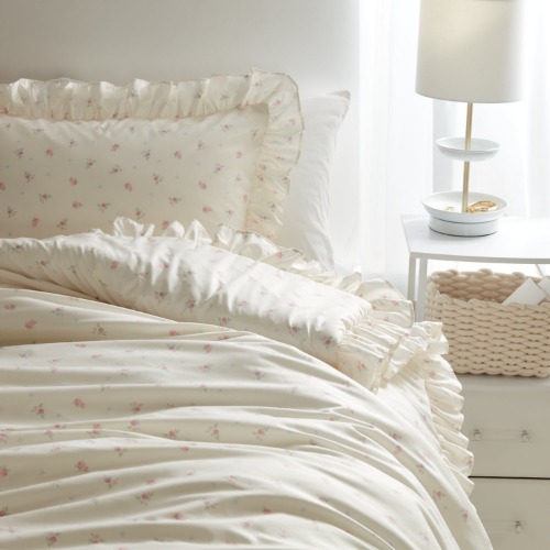 Isabel Ruffle Floral Comforter and Sham Set | Ivory / Full/Queen