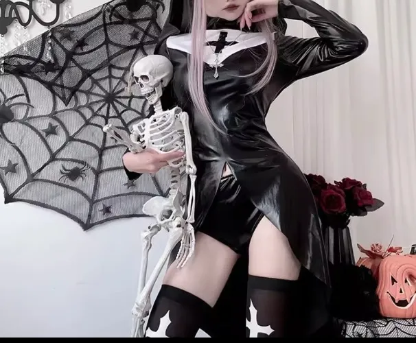 Traje de monja cazadora de vampiros