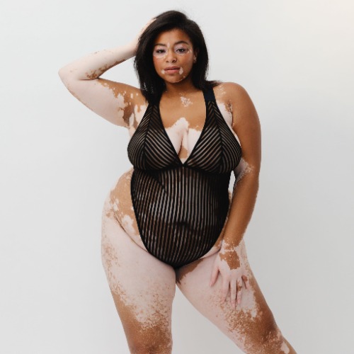 Vertigo X Back Bodysuit Black + - 2X / Black