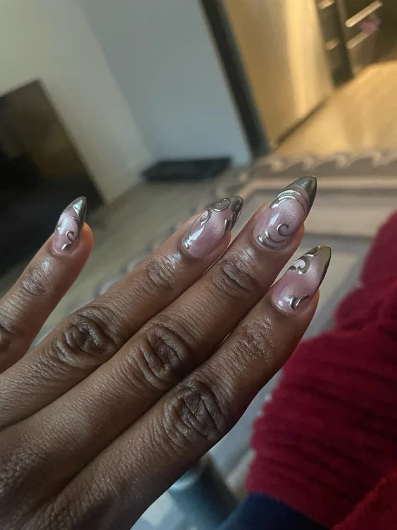Get my nails done 💅🏾 