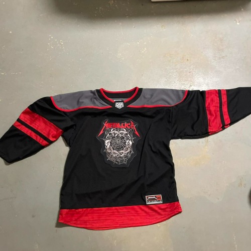 Sick Metallica hockey jersey
Worn twice
No...