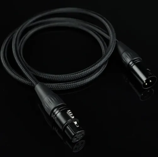 Elgato XLR Microphone Cable – Shielded Microphone Cable for Studio Recording and Live Production, Gold-Plated Pins, Male to Female, for Mic and Balanced Analog Line Levels, 10ft/3m