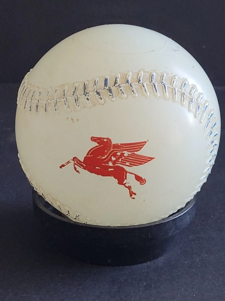 Flying Pegasus Glass Baseball Coin Bank Vintage Promo Collectible Mobil Gas Oil