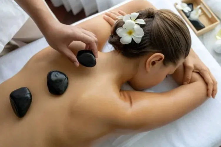Birthday Hot Stone Massage - Sapphire Day Spa