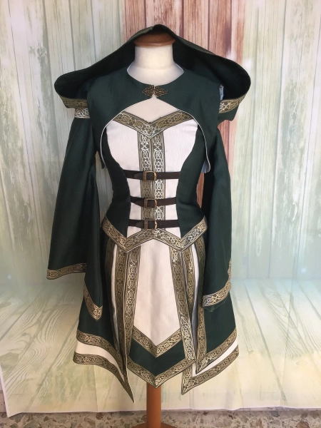 Celtic dress for fantasy larp