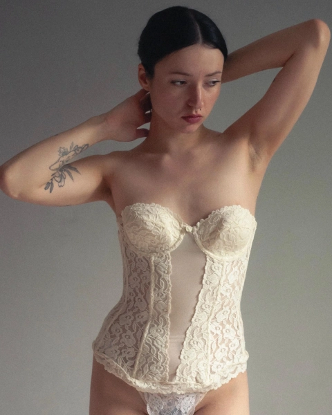 Vintage ivory lace bustier, 80s bustier, romantic lingerie, floral bustier