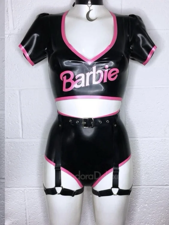 Barbie Latex outfit w/ Belt and thigh straps 🖤