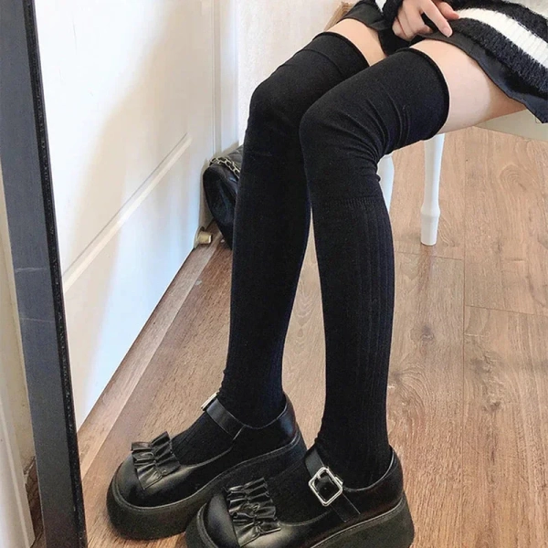 Slouchy Thigh High Socks | Black / 61cm