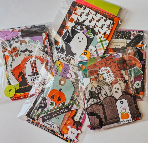 Halloween Junk Journal Mini Kit, 30+ Halloween Crafty Items, Junk Journal Kit, Mystery Craft Kit for Halloween, Sweet and Spooky