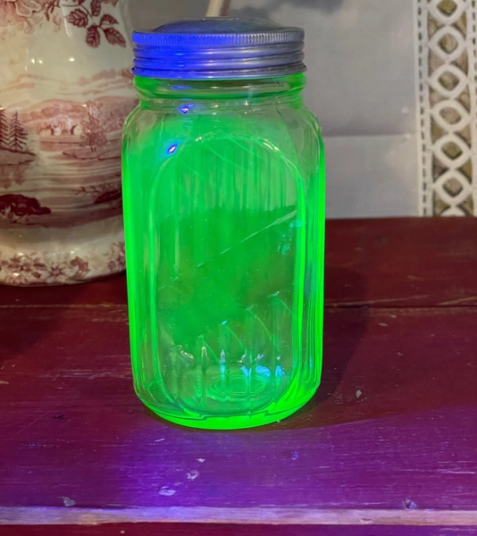 Hocking Glass Uranium Glass Spice Shaker