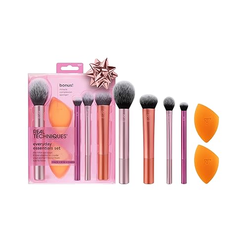 Real Techniques 6 Piece Everyday Essentials Makeup Brush Set, 4 Brushes & 2 Makeup Sponges, For Foundation, Blush, Contour, Eyeshadow, & Powder, Travel Gift Set, Stocking Stuffer, Cruelty-Free - Everyday Essentials, 6PC