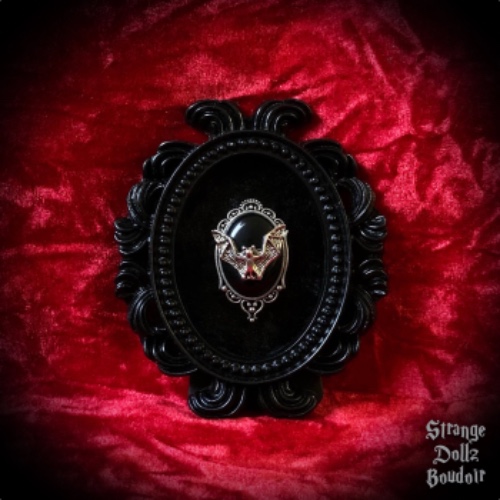 Small gothic bat frame, gothic home decor, Vampire, Strange Dollz Boudoir - Wall hanging