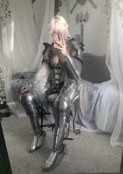 Female Warrior Queen Armor Costume Medieval Armor with Detailed Chestplate, Custom Fit Accessories Ultimate Battle-Ready Queen Armor Suit