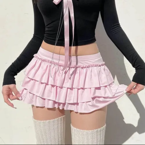 Frilly skirt!