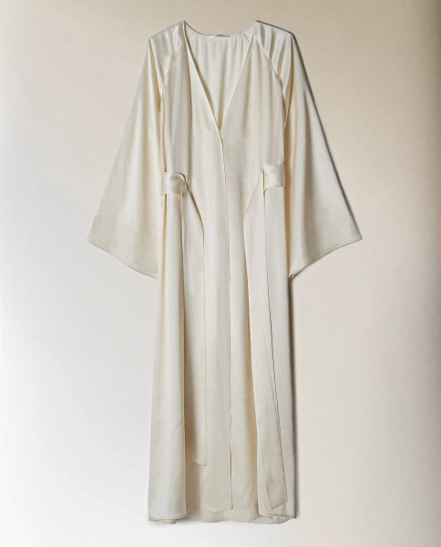 BEIGE SILK DRESSING GOWN