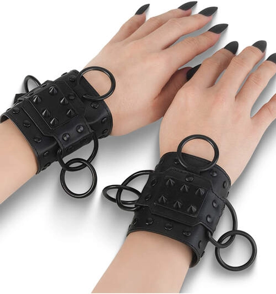Demonia Triple Ring Wrist Cuff