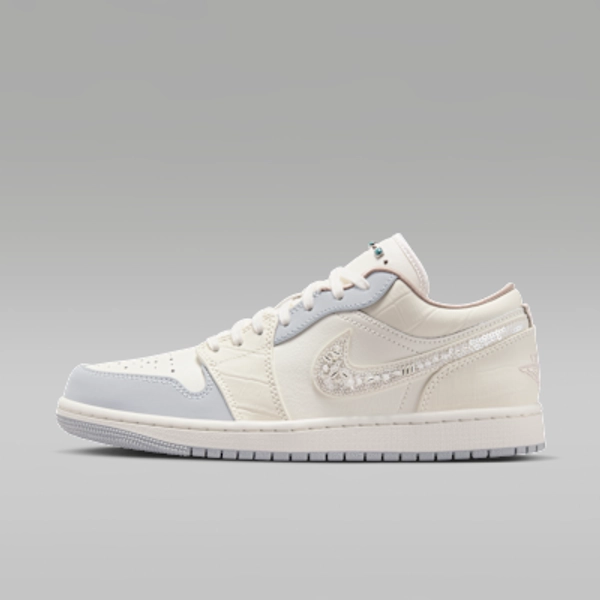 Air Jordan 1 Low Women's Shoes