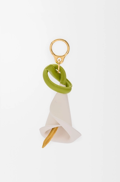 Calla charm in calfskin