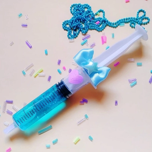 Shaker Menhera Kei Syringe Necklace