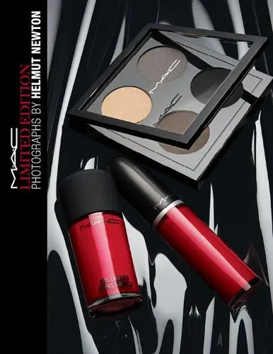 Set of cosmetic MAC