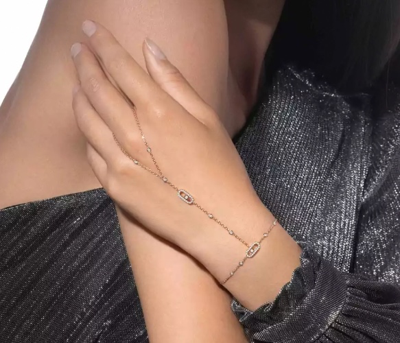 Move Uno Diamond Hand Bracelet in Pink Gold | Messika 