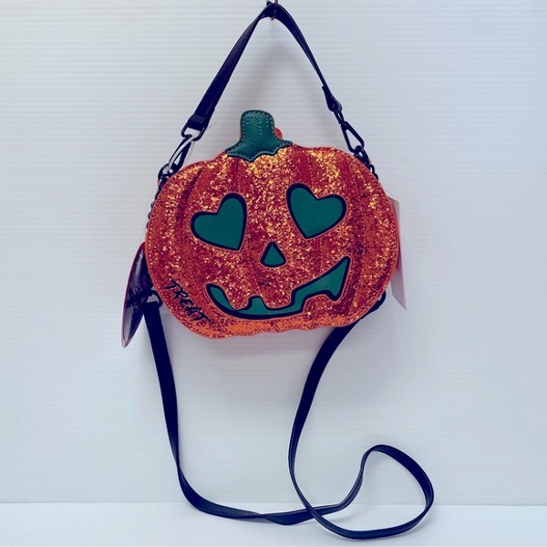 NWT Betsey Johnson Glow In The Dark Halloween Pumpkin Purse