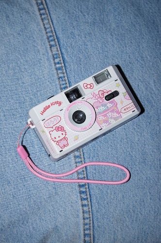 Hello Kitty Kawai 35mm Kamera