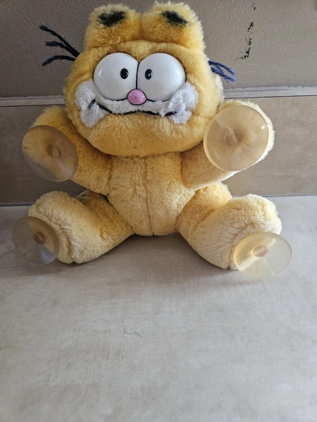 Vintage Garfield Plush Stuck on You Suction Cups with Tag 1981